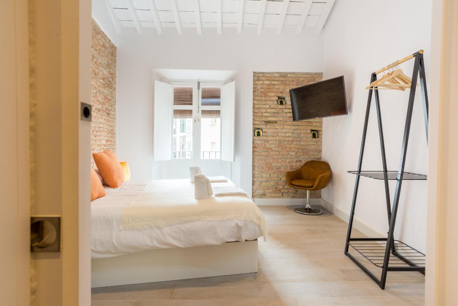 Te1A-El Teatro Brick Wall Suite Prime Location マラガ エクステリア 写真